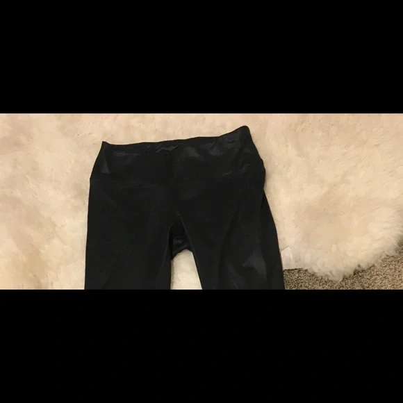 Alo - Size small - yoga / Pilates / barre - Picture 3 of 3